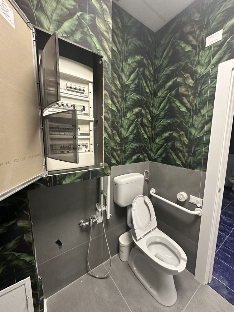 Bagno accessibile con maniglioni